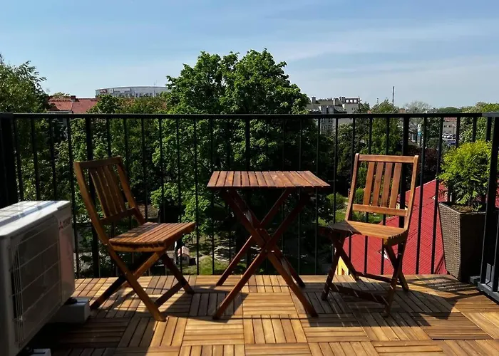 Klimatyczne Mieszkanie Z Balkonem